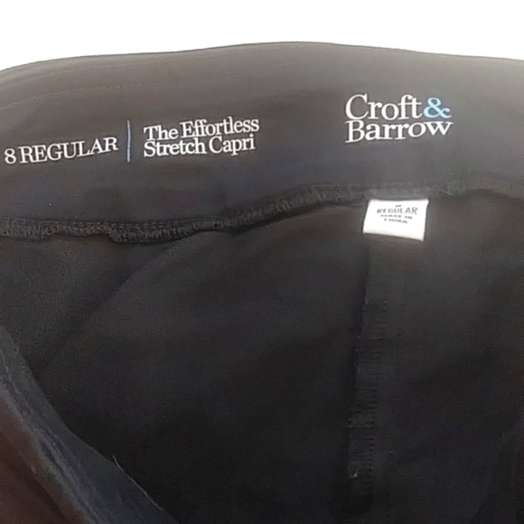 Croft & Barrow Women's Mid Rise Stretch Capri Pants Embroidered Hem, Black, Sz 8 - Picture 3 of 4